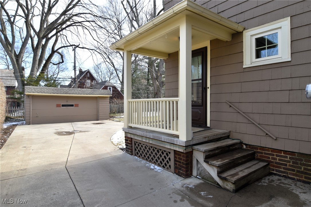 3093 Huntington Road Shaker Heights OH 44120