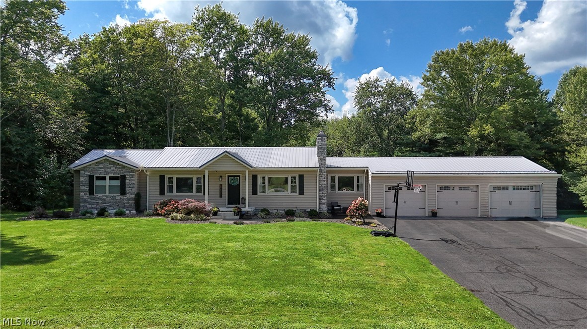 14200 Eureka Road Columbiana OH 44408