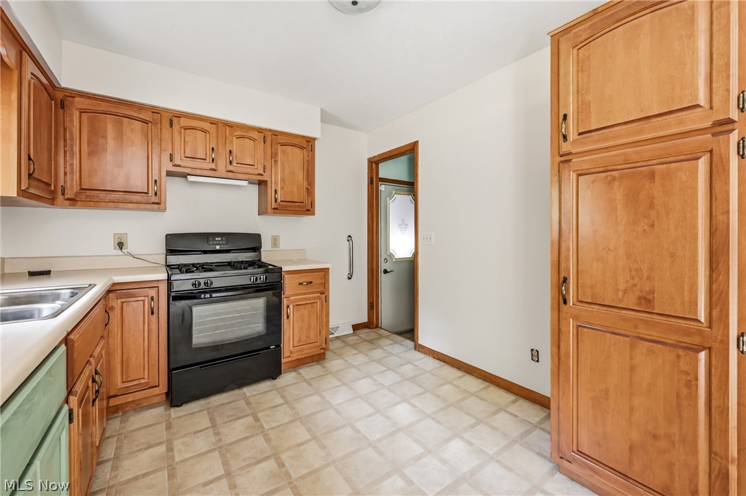 1280 Sterling Drive Cortland OH 44410