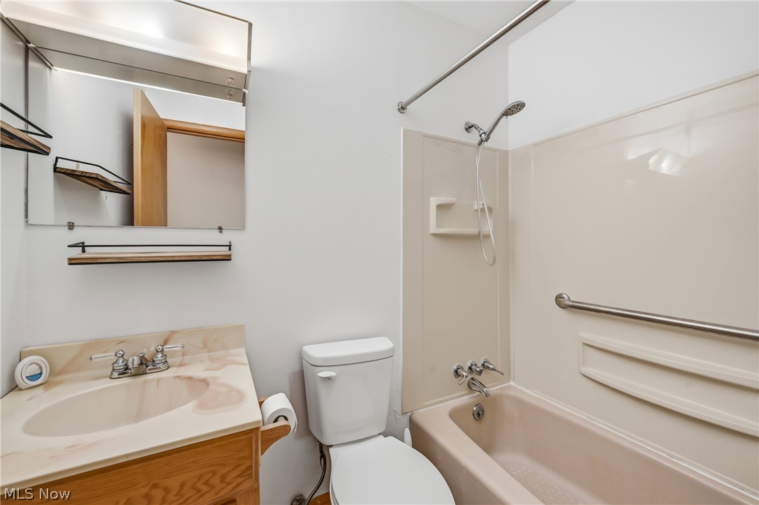 1280 Sterling Drive Cortland OH 44410