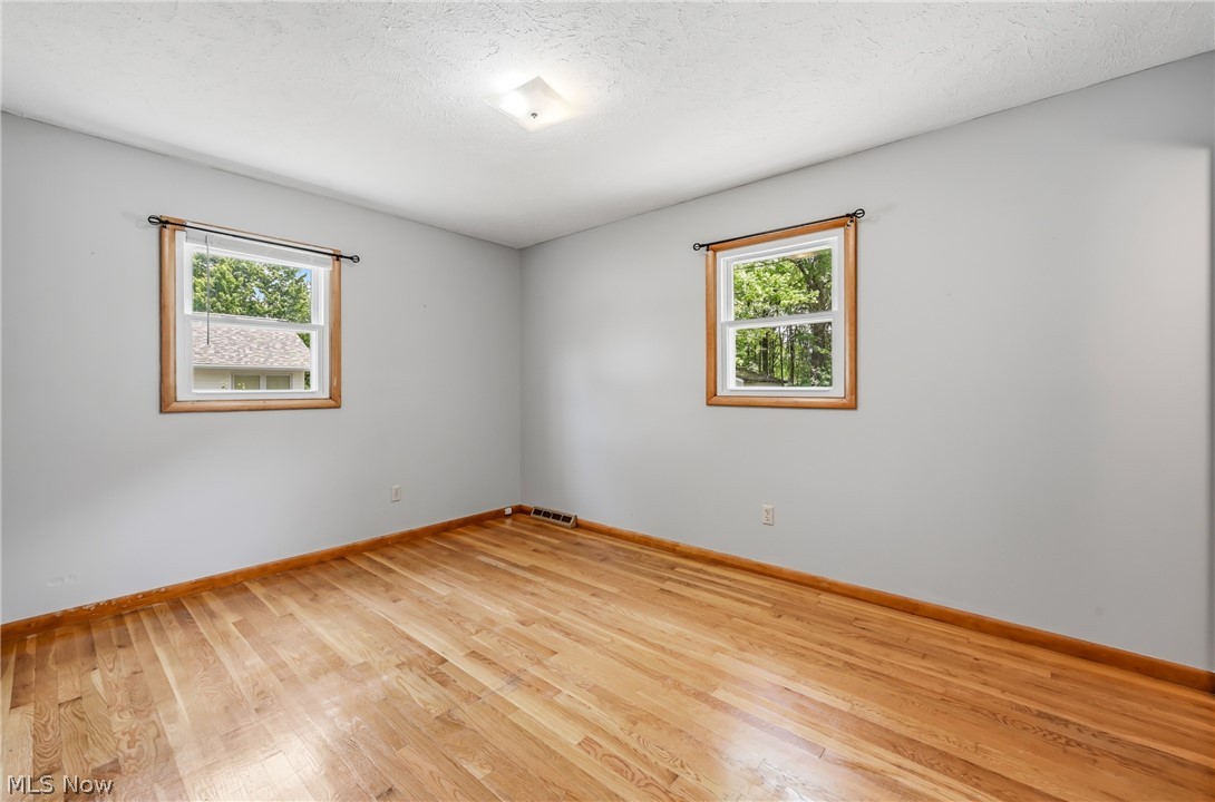 1280 Sterling Drive Cortland OH 44410