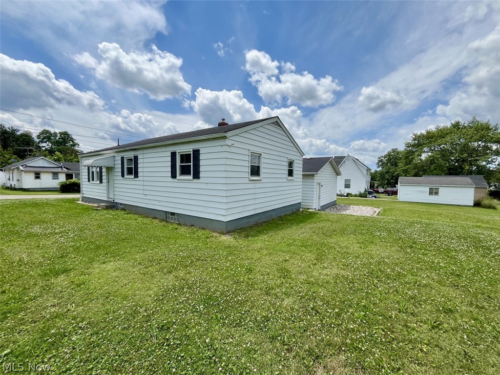 322 Taylor Avenue Girard OH 44420