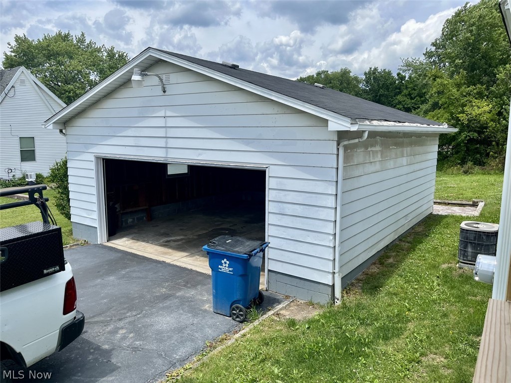 322 Taylor Avenue Girard OH 44420