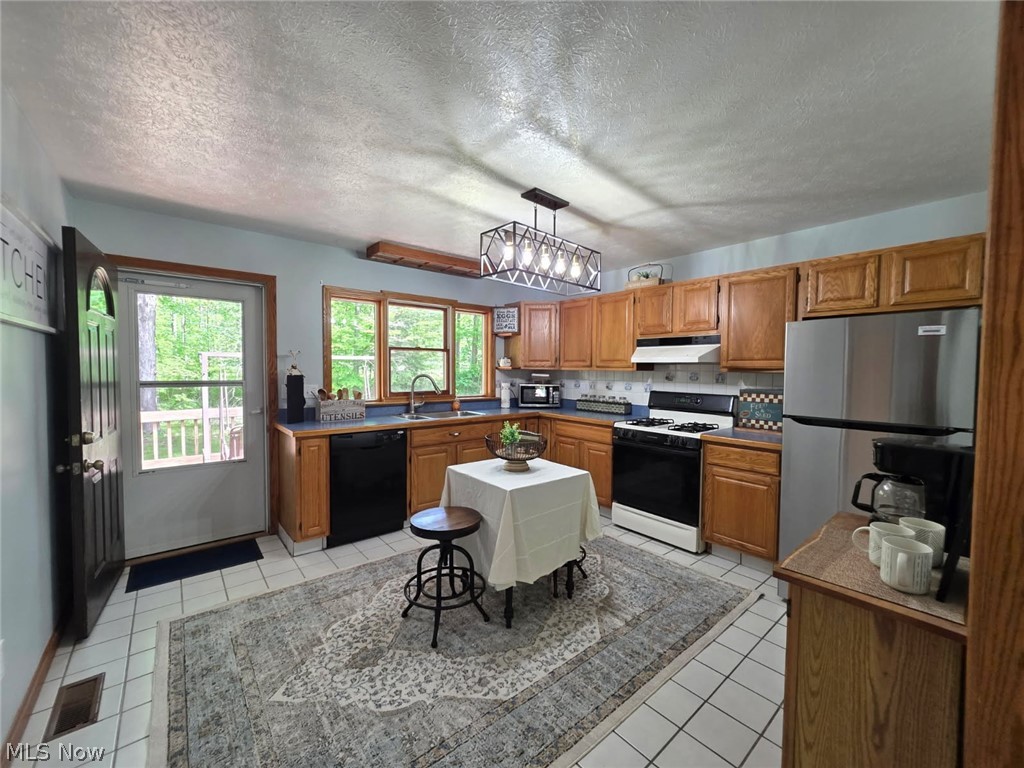 9311 Knowlton Road Garrettsville OH 44231