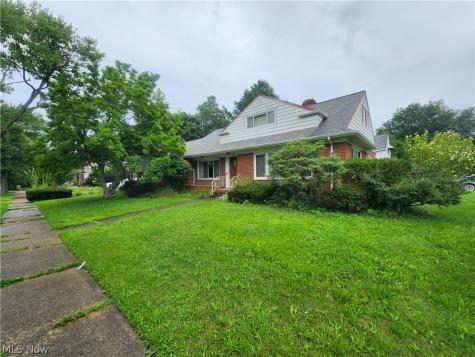 1425 Lynn Park Drive Cleveland Heights OH 44121