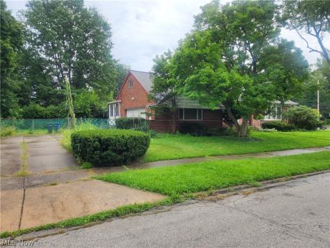 1425 Lynn Park Drive Cleveland Heights OH 44121