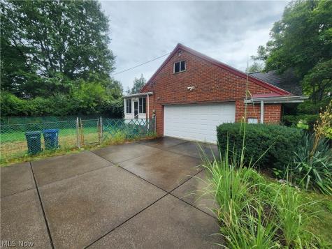 1425 Lynn Park Drive Cleveland Heights OH 44121