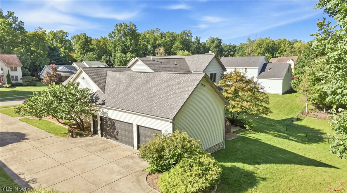 30 White Oak Court Canfield OH 44406