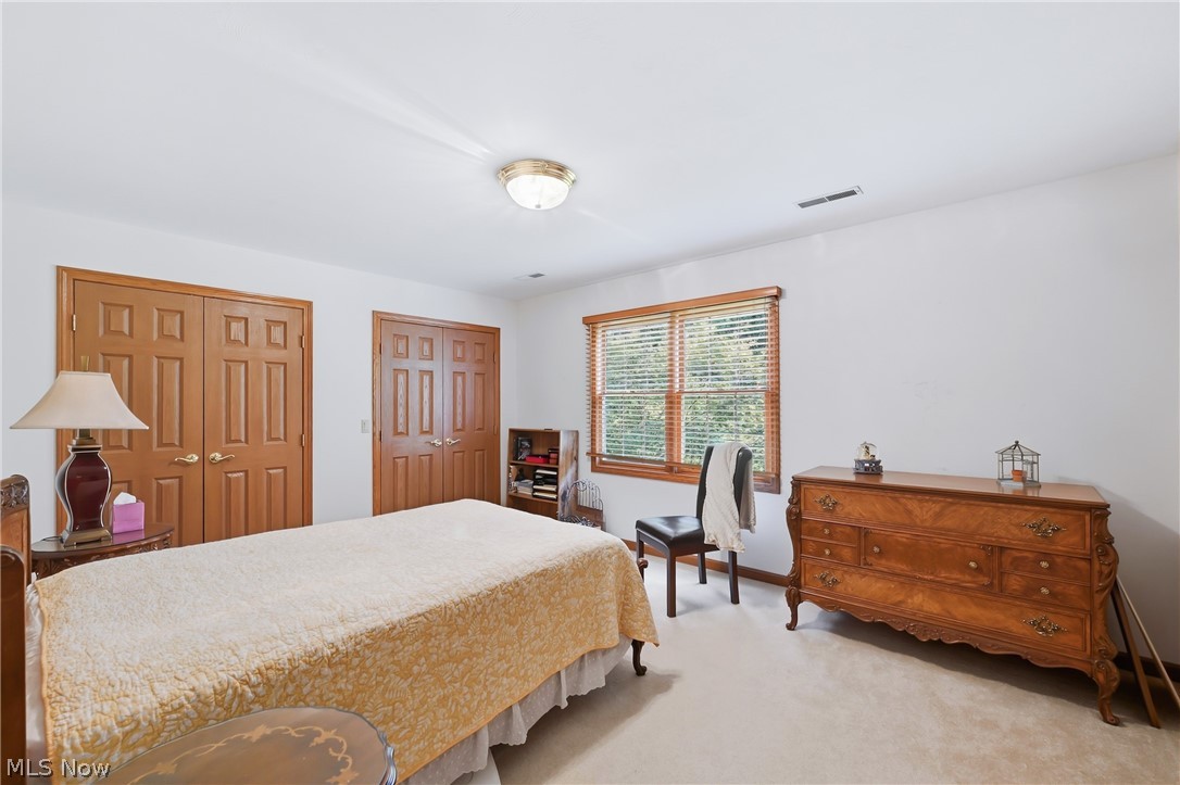 30 White Oak Court Canfield OH 44406