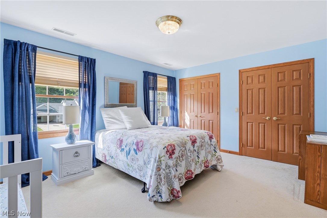 30 White Oak Court Canfield OH 44406