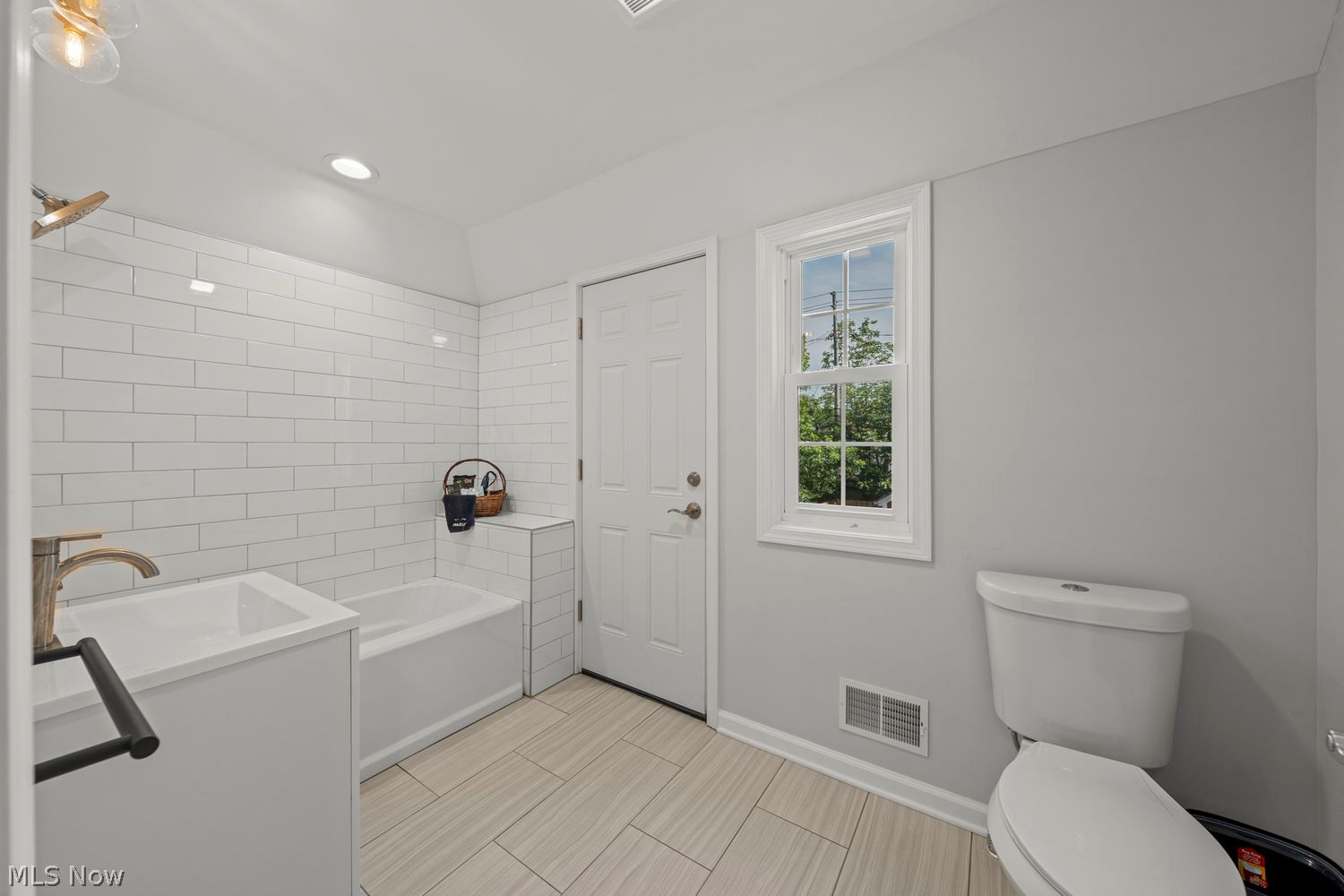 18110 Scottsdale Boulevard Shaker Heights OH 44122
