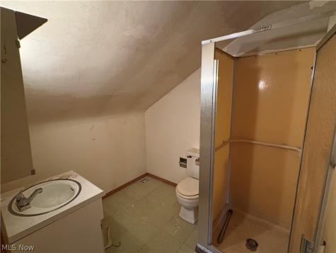 1026 E Schaaf Road Brooklyn Heights OH 44131