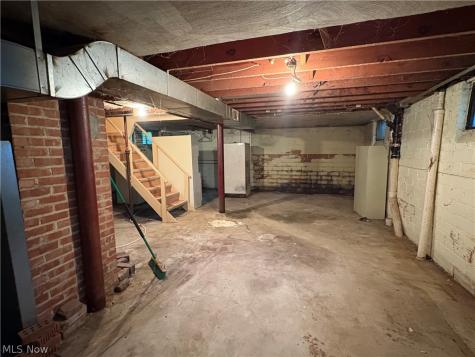 1026 E Schaaf Road Brooklyn Heights OH 44131
