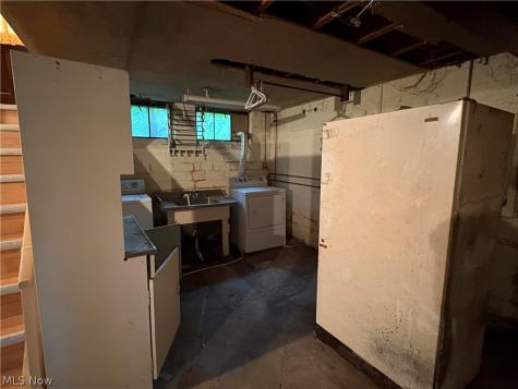1026 E Schaaf Road Brooklyn Heights OH 44131