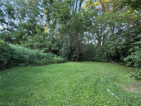1026 E Schaaf Road Brooklyn Heights OH 44131
