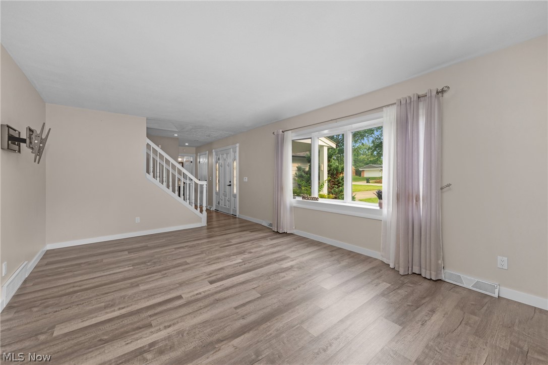 181 Crestview Drive Elyria OH 44035