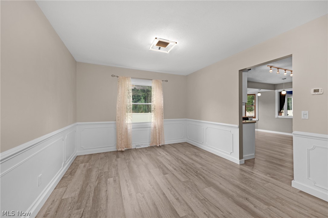 181 Crestview Drive Elyria OH 44035
