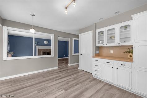 181 Crestview Drive Elyria OH 44035