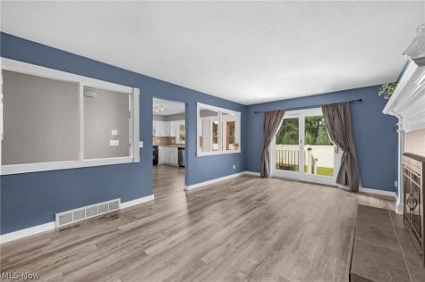 181 Crestview Drive Elyria OH 44035