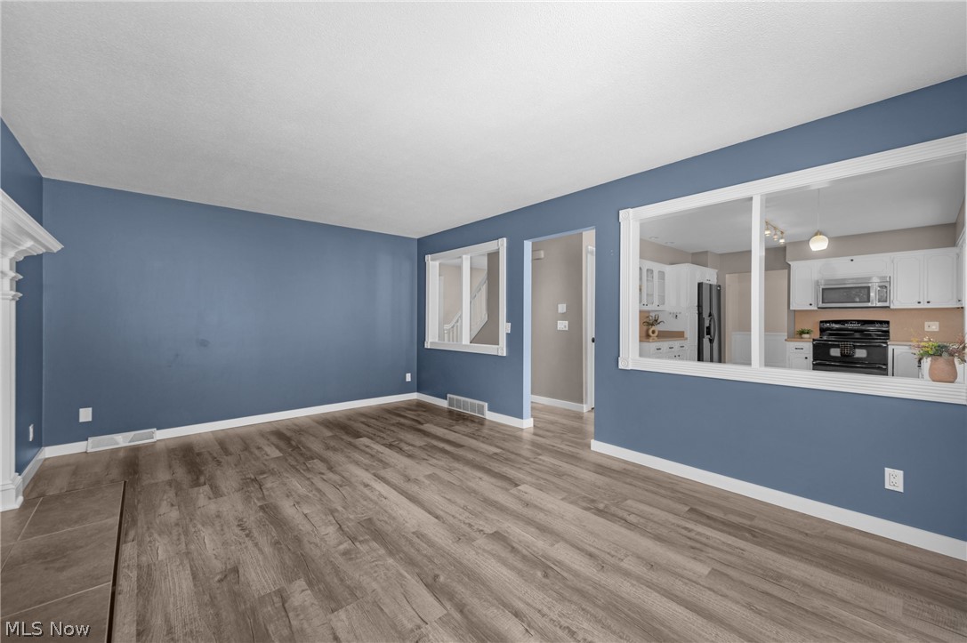 181 Crestview Drive Elyria OH 44035