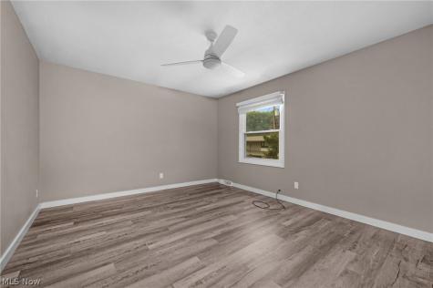 181 Crestview Drive Elyria OH 44035