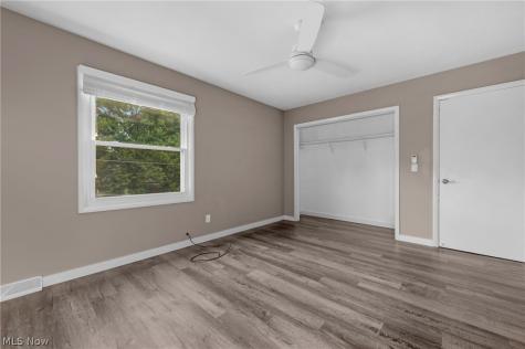 181 Crestview Drive Elyria OH 44035