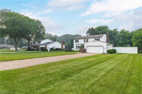 181 Crestview Drive Elyria OH 44035