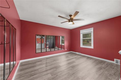 181 Crestview Drive Elyria OH 44035