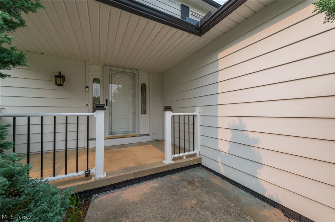 181 Crestview Drive Elyria OH 44035
