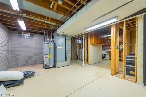 181 Crestview Drive Elyria OH 44035