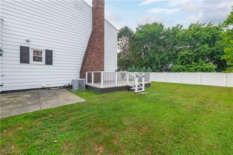 181 Crestview Drive Elyria OH 44035