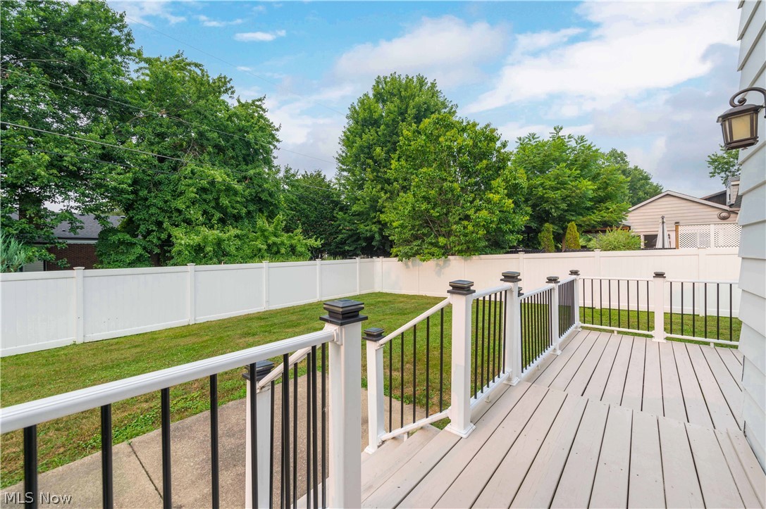 181 Crestview Drive Elyria OH 44035