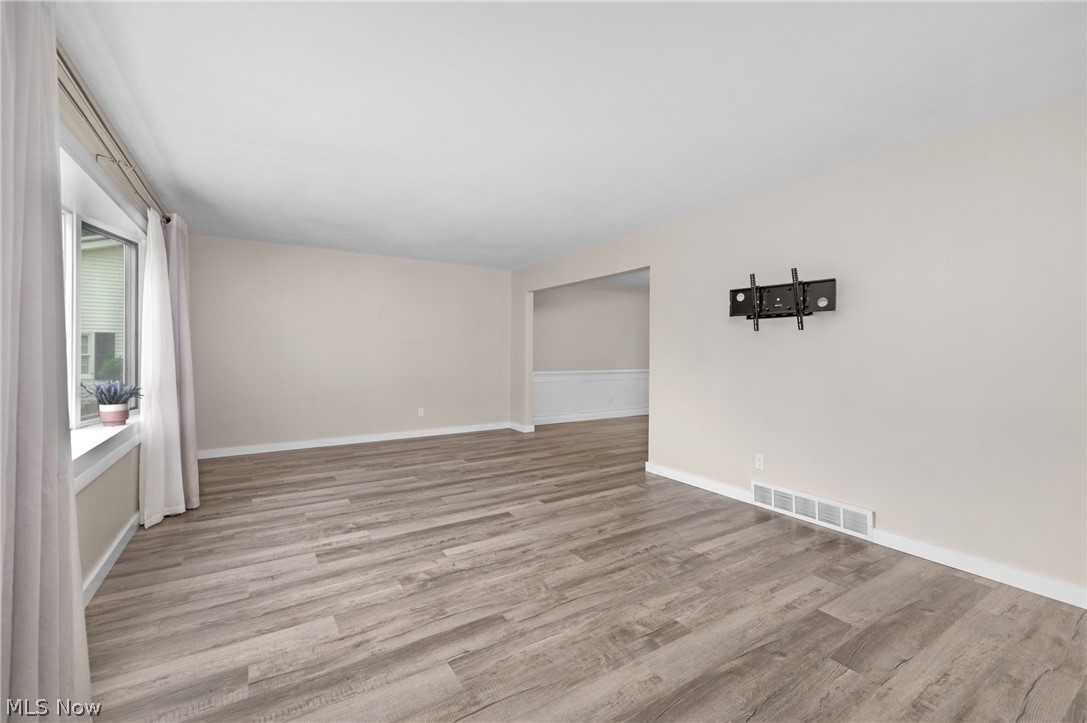 181 Crestview Drive Elyria OH 44035