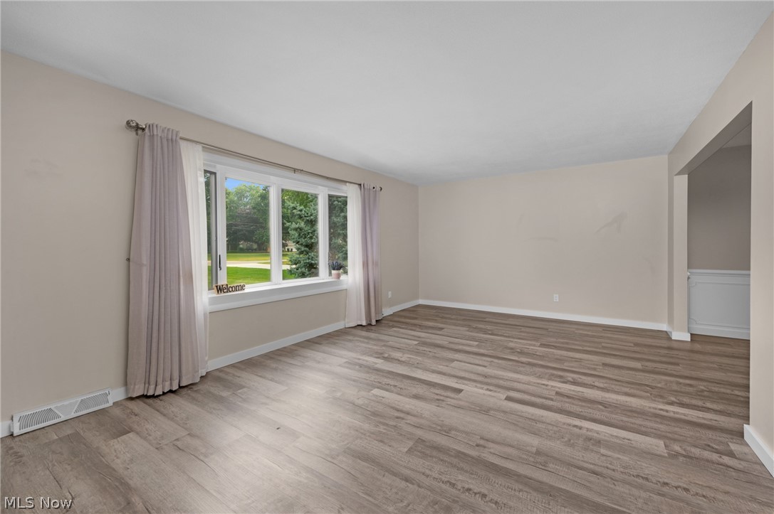 181 Crestview Drive Elyria OH 44035