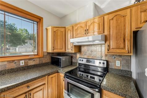 23390 Wainwright Terrace Olmsted Falls OH 44138