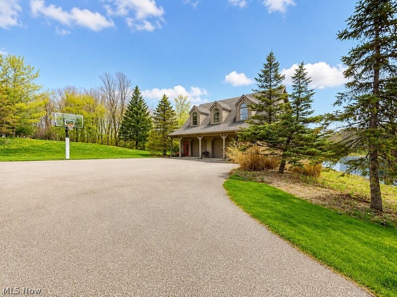 11205 Hampton Ridge Drive Chardon OH 44024