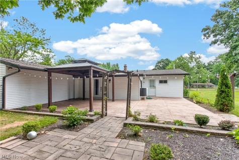 1916 Hathaway Drive Brunswick OH 44212