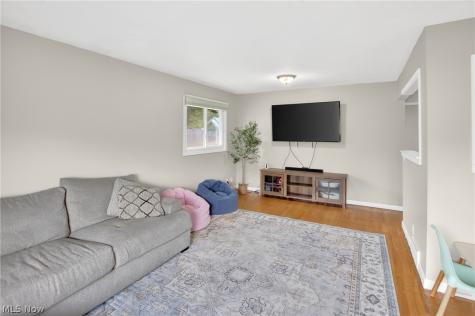 7434 Meadow Lane Parma OH 44134