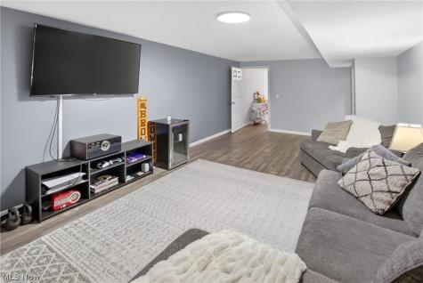 7434 Meadow Lane Parma OH 44134