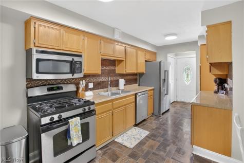 7434 Meadow Lane Parma OH 44134