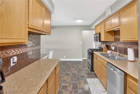 7434 Meadow Lane Parma OH 44134