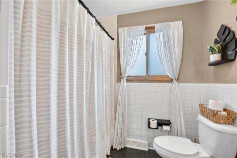 33541 Tullis Drive Avon OH 44011