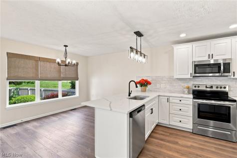 5889 W Breezeway Drive W North Ridgeville OH 44039