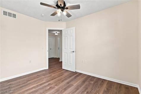 5889 W Breezeway Drive W North Ridgeville OH 44039