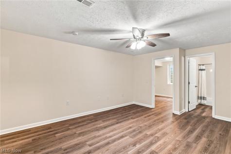 5889 W Breezeway Drive W North Ridgeville OH 44039