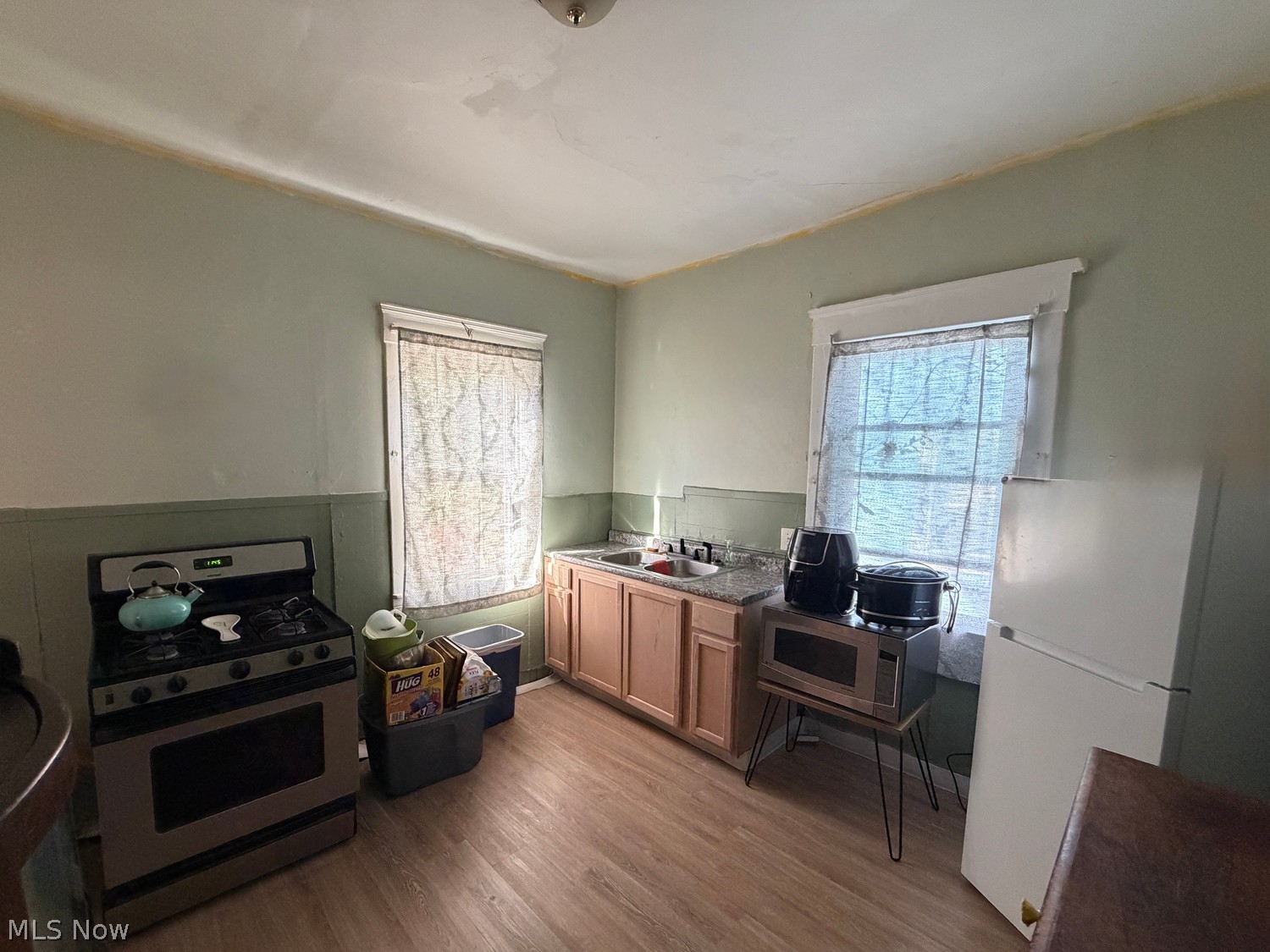 1894 Wadena East Cleveland OH 44112