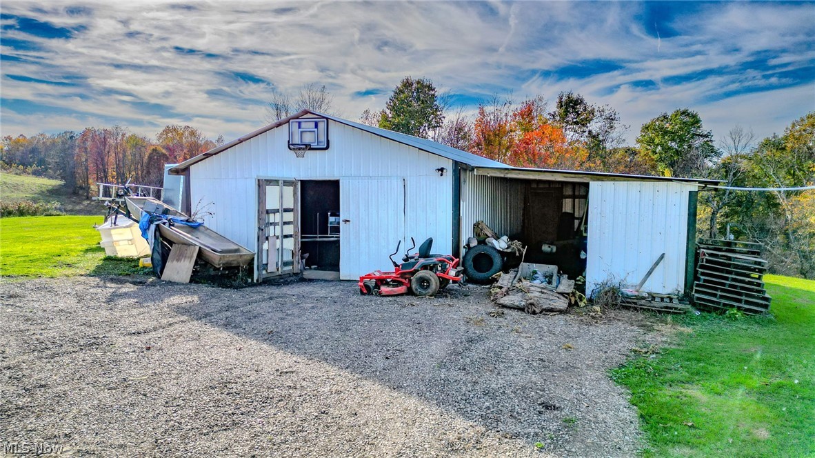 11944 Sumac Road Kimbolton OH 43749