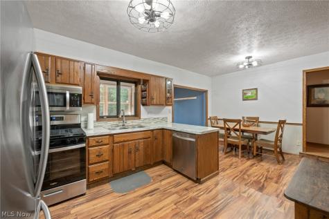 3285 Clubside Drive Norton OH 44203