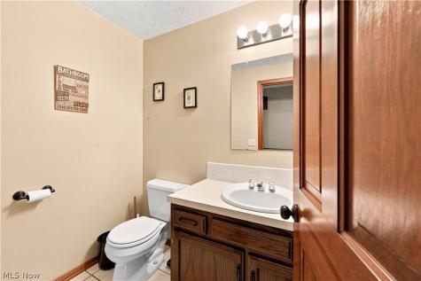 1364 Stonington Road NW North Canton OH 44720
