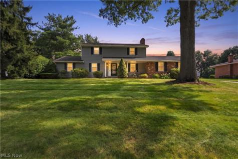 1364 Stonington Road NW North Canton OH 44720